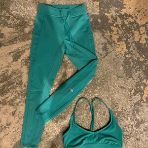 Alo bra and matching leggings